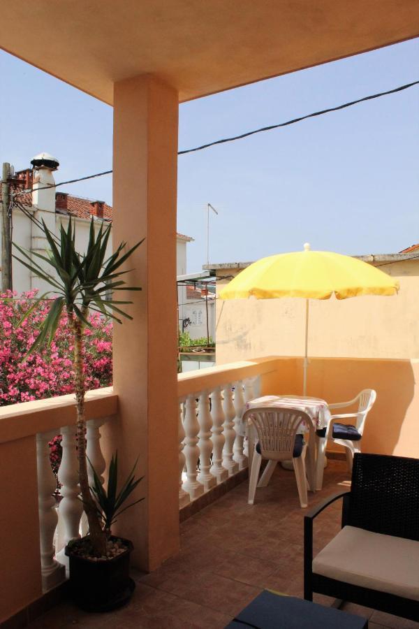 Apartman Tisno Exterior foto