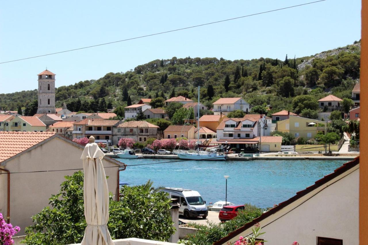 Apartman Tisno Exterior foto