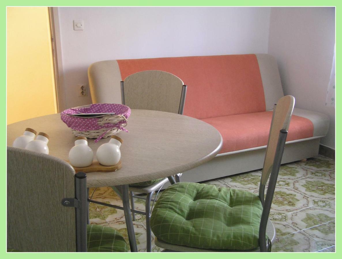 Apartman Tisno Exterior foto