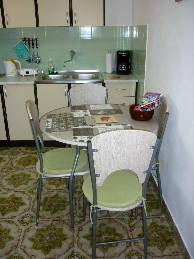 Apartman Tisno Exterior foto